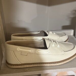 Vionic Cream Loafers